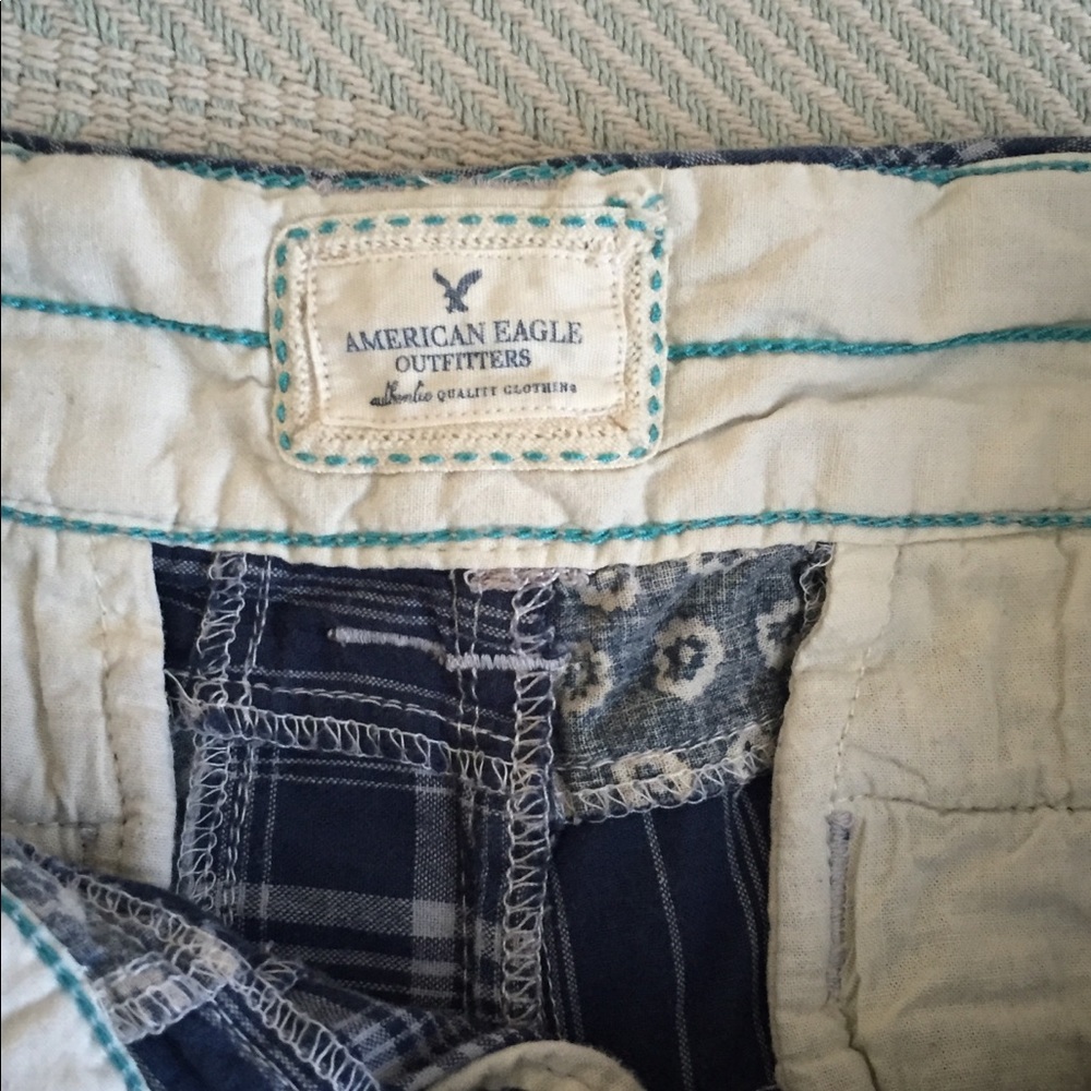 AE Shorts - Picture 2 of 4